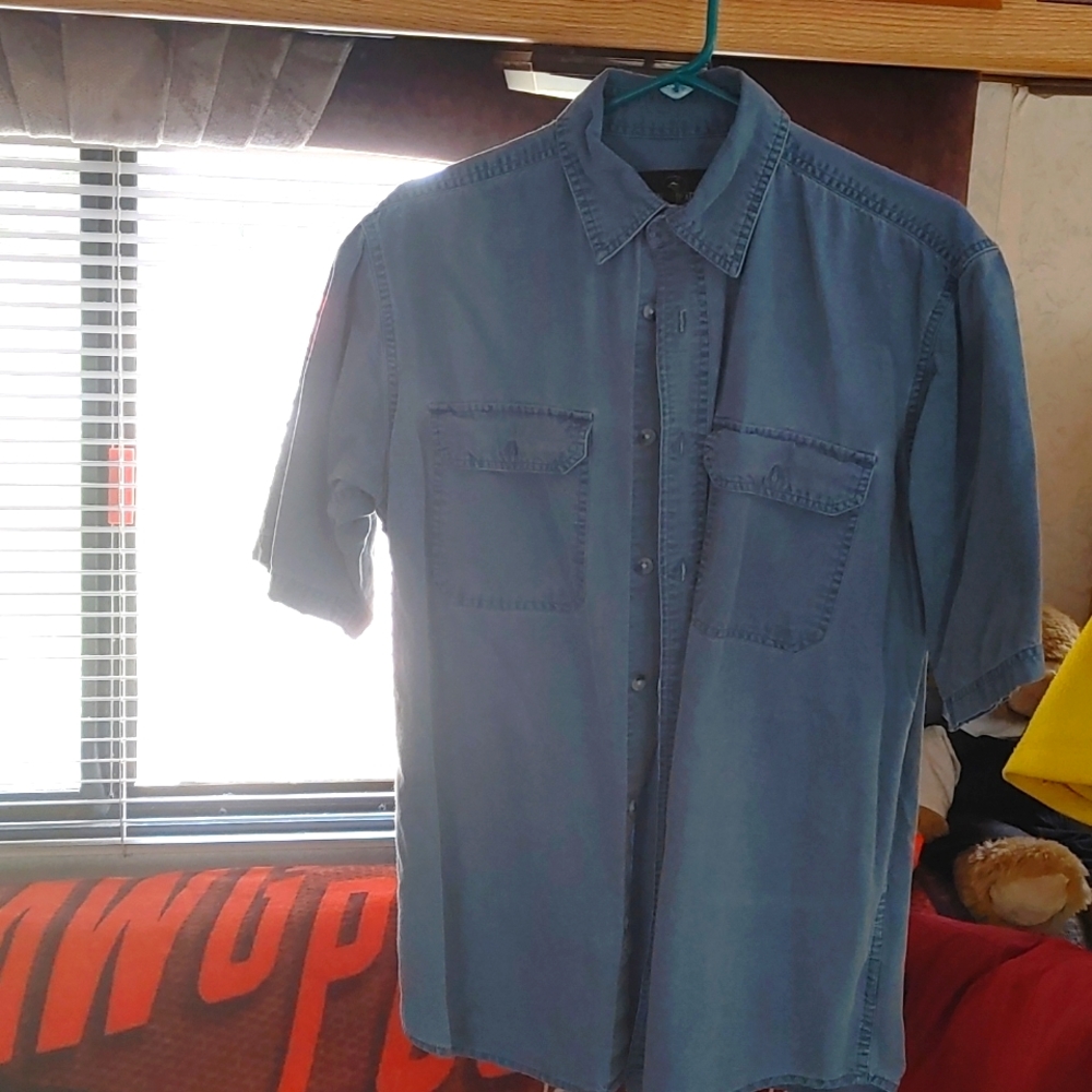 Short sleeve Size M Button down